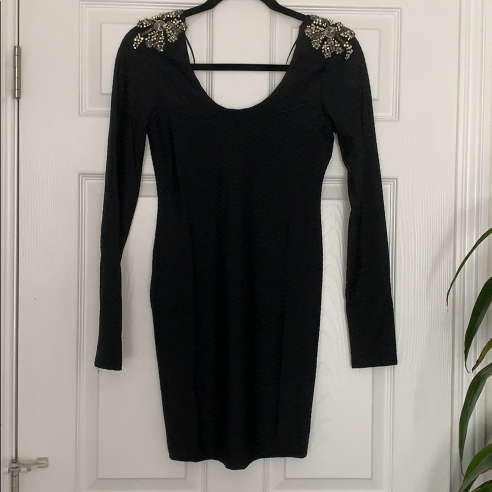 🌷Black Dress with embellished shoulder